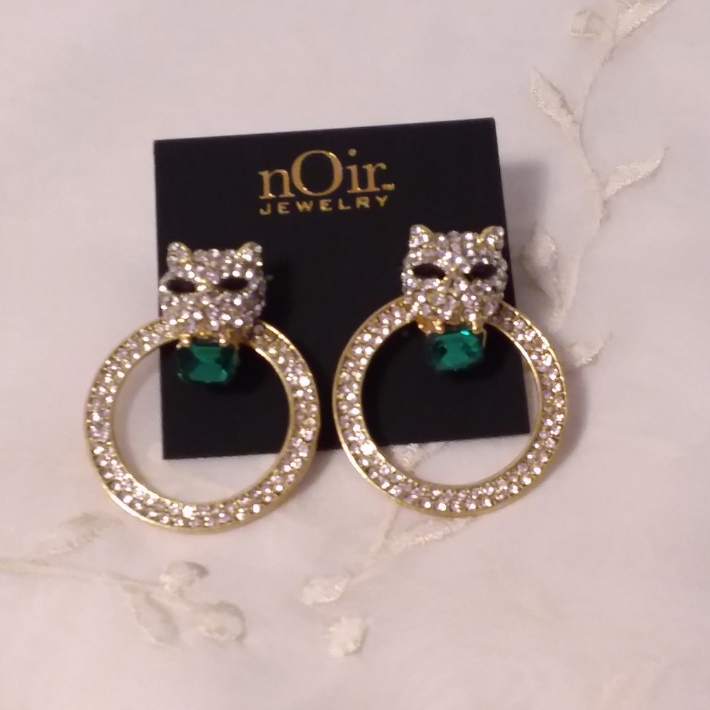 Gold Tone Tiger Pierce Dangle Earrings Noir